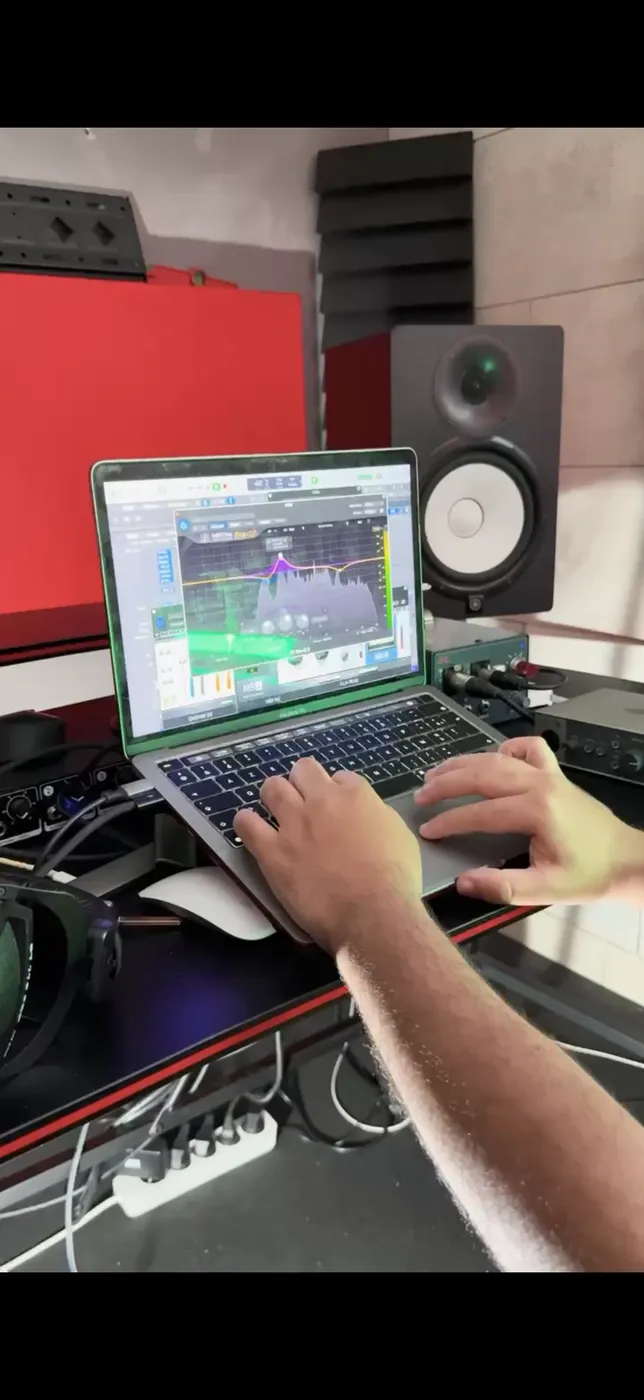 Mixage en cours sur station audionumérique